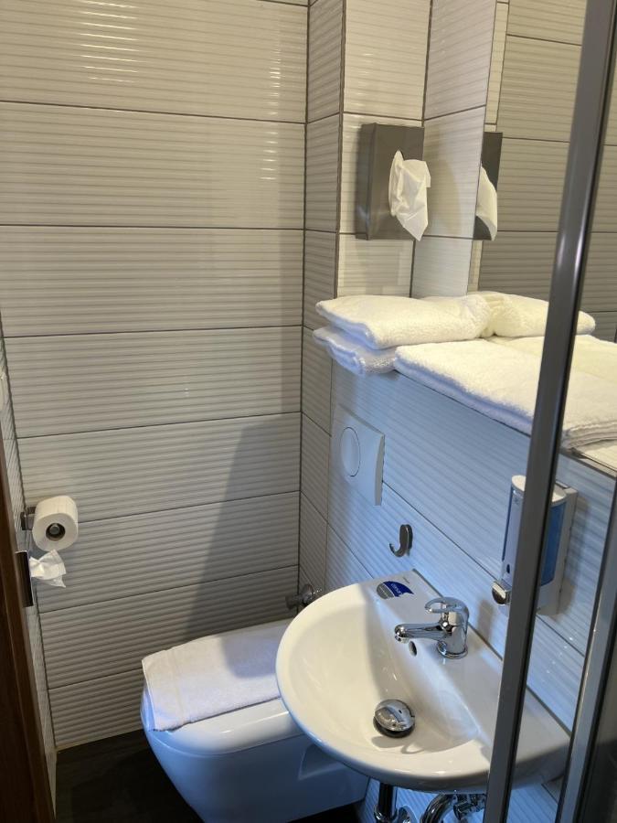 Hotel Pasa Paradies Kostenlose Parkplaetze Hanau Екстериор снимка